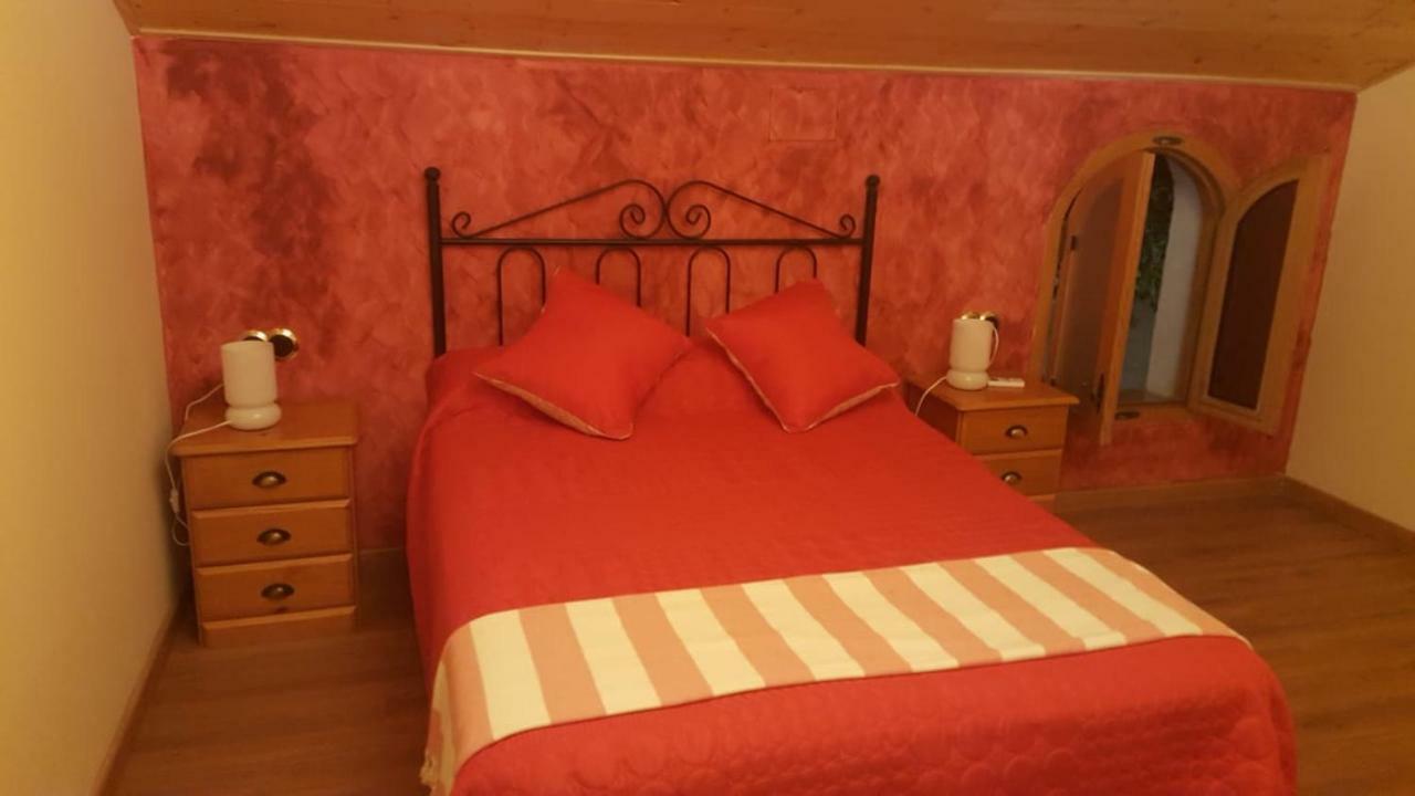 Alojamiento La Presa Del Colindon Guest House Chulilla Exterior photo